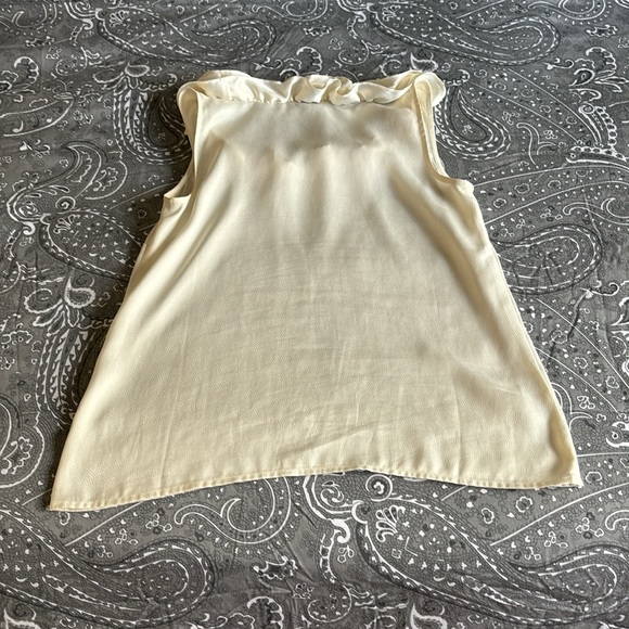 Loft ruffled shell. - Picture 4 of 5